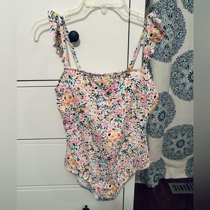 •Adorable Swimsuit•